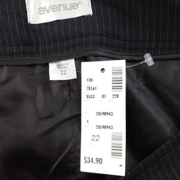 Avenue NWT Black Pin Stripe Plus Size Skirt 22 - Picture 5 of 5